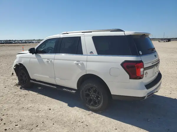 1FMJU1RG3REA64205 2024 FORD EXPEDITION - Image 2