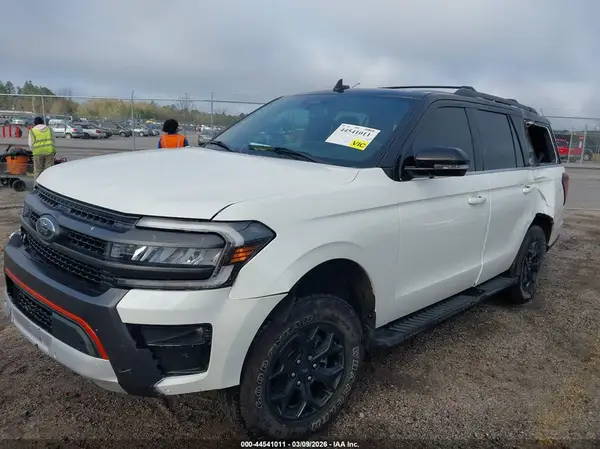 1FMJU1RG8REA63177 2024 FORD EXPEDITION - Image 2