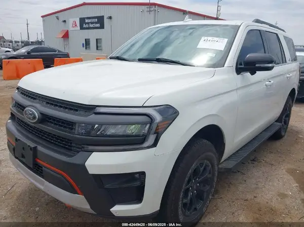 1FMJU1RG8REB11163 2024 FORD EXPEDITION - Image 2