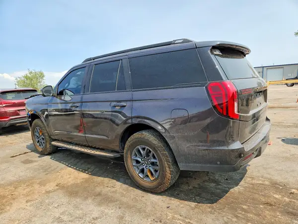 1FMJU1RG9SEA13992 2025 FORD EXPEDITION - Image 2