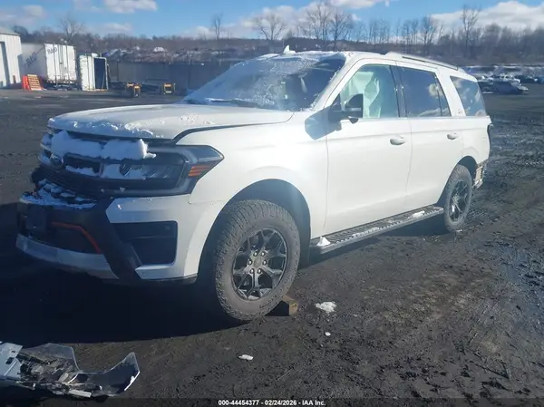 1FMJU1RT2NEA13768 2022 FORD EXPEDITION - Image 2
