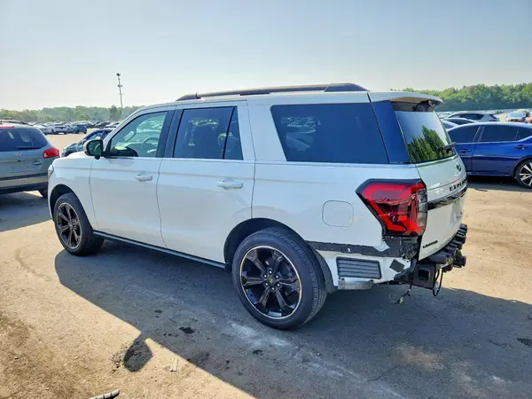 1FMJU2A80PEA60622 2023 FORD EXPEDITION - Image 2