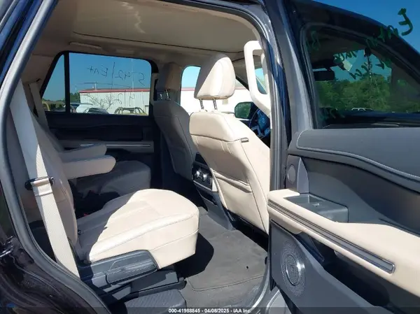 1FMJU2A80REA11245 2024 FORD EXPEDITION - Image 8