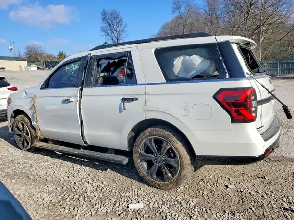1FMJU2A80REA81389 2024 FORD EXPEDITION - Image 2