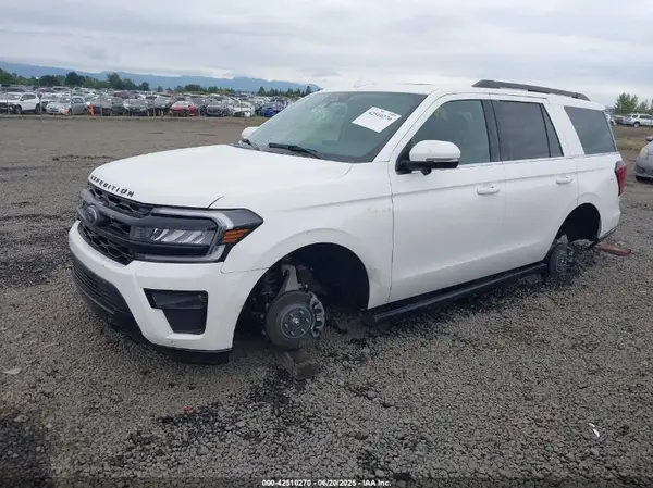 1FMJU2A81REA69753 2024 FORD EXPEDITION - Image 2