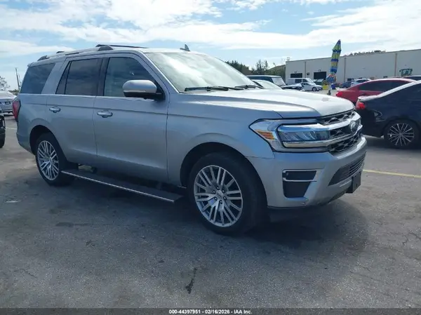 1FMJU2A82REA33019 2024 FORD EXPEDITION - Image 1