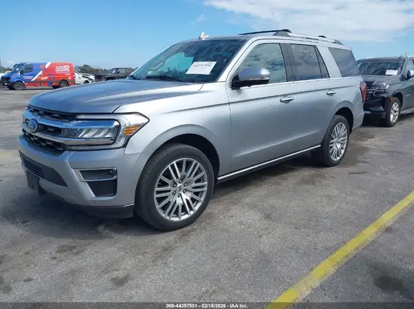 1FMJU2A82REA33019 2024 FORD EXPEDITION - Image 2