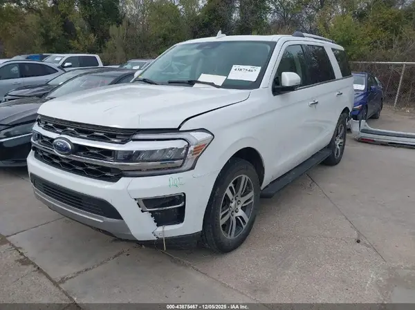 1FMJU2A82REA34977 2024 FORD EXPEDITION - Image 2