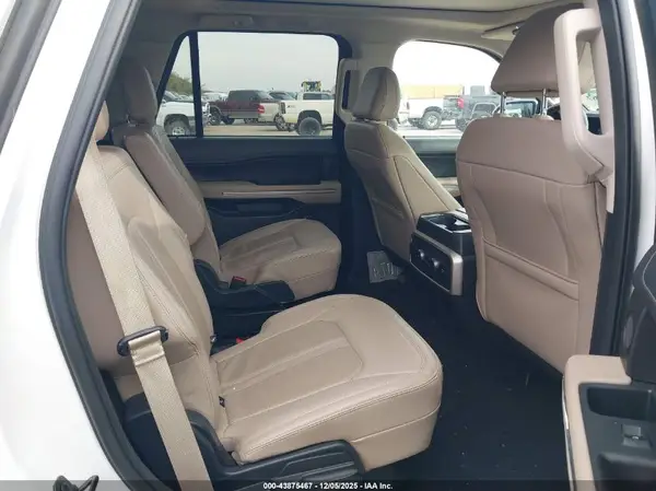 1FMJU2A82REA34977 2024 FORD EXPEDITION - Image 8