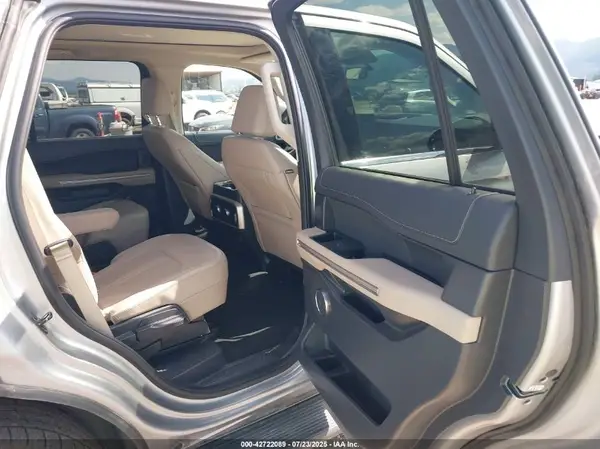 1FMJU2A82REA47518 2024 FORD EXPEDITION - Image 8