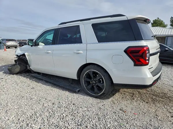 1FMJU2A84PEA38395 2023 FORD EXPEDITION - Image 2