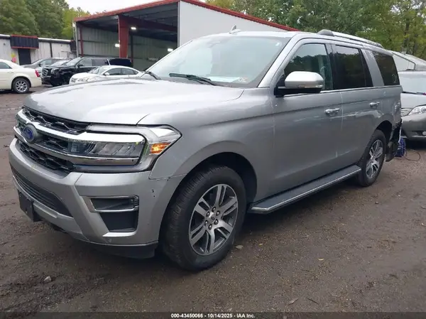 1FMJU2A84PEA53270 2023 FORD EXPEDITION - Image 2