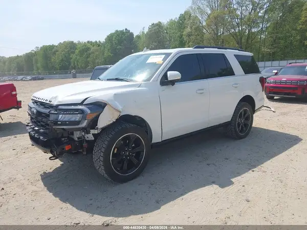 1FMJU2A84REA12799 2024 FORD EXPEDITION - Image 2