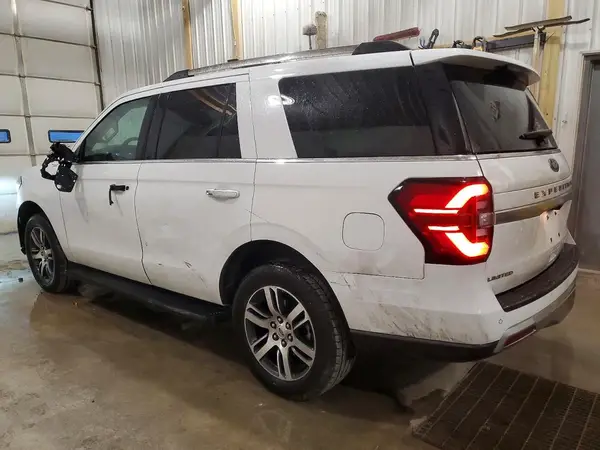 1FMJU2A84REA28825 2024 FORD EXPEDITION - Image 2