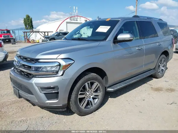 1FMJU2A85PEA50829 2023 FORD EXPEDITION - Image 2