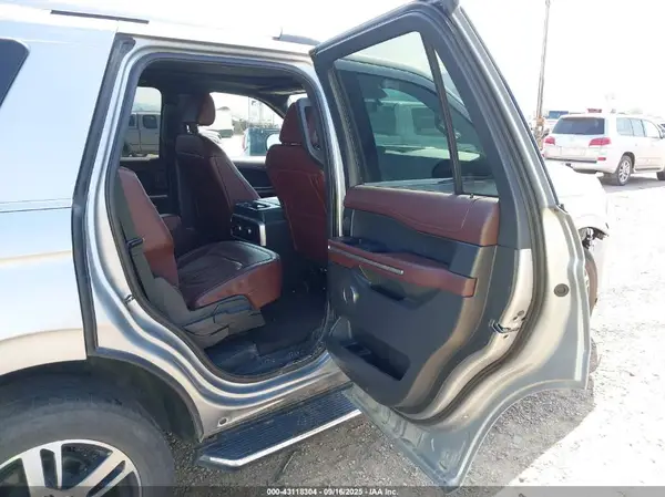 1FMJU2A85PEA50829 2023 FORD EXPEDITION - Image 8