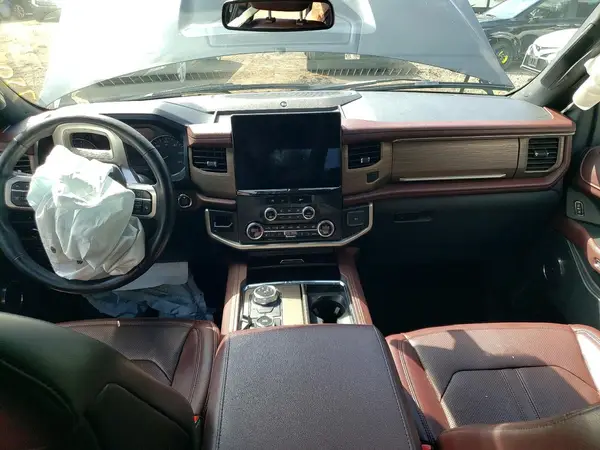 1FMJU2A85REA67228 2024 FORD EXPEDITION - Image 8