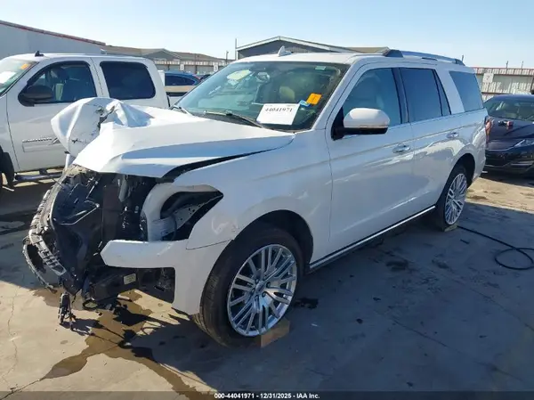 1FMJU2A89REA75509 2024 FORD EXPEDITION - Image 2