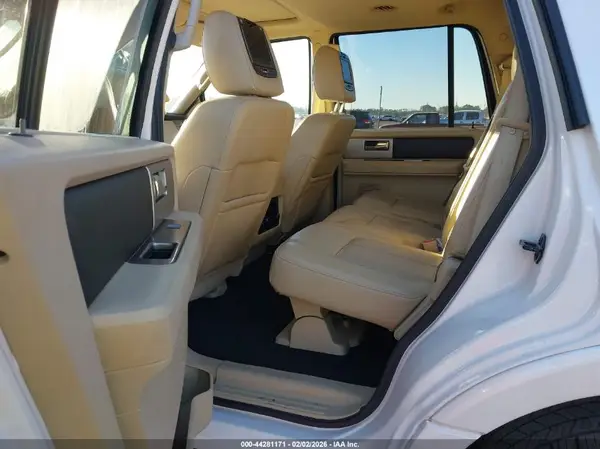 1FMJU2AT0HEA33717 2017 FORD EXPEDITION - Image 8
