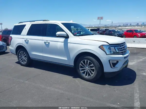 1FMJU2AT4JEA16294 2018 FORD EXPEDITION - Image 1