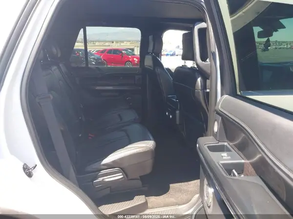 1FMJU2AT4JEA16294 2018 FORD EXPEDITION - Image 8