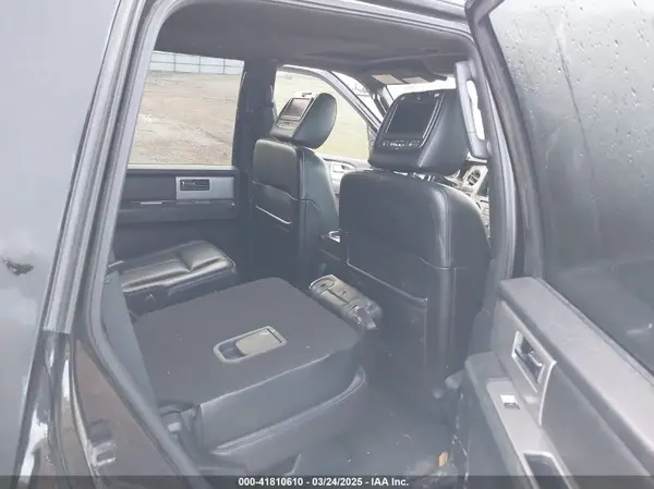 1FMJU2AT7HEA38025 2017 FORD EXPEDITION - Image 8