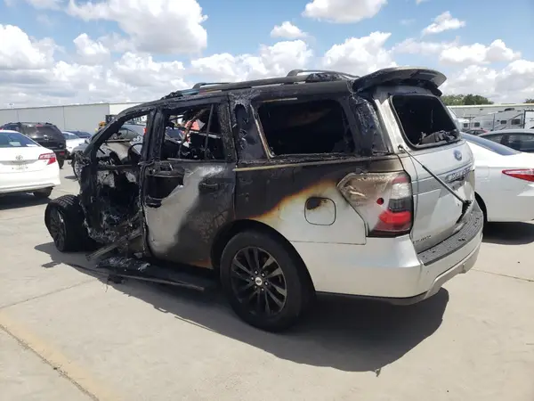 1FMJU2AT7KEA38548 2019 FORD EXPEDITION - Image 2