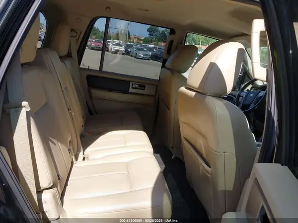 1FMJU2AT8HEA00299 2017 FORD EXPEDITION - Image 8
