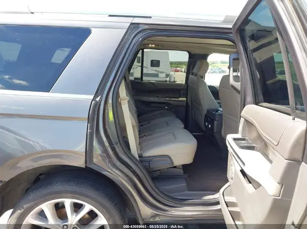 1FMJU2AT8JEA62792 2018 FORD EXPEDITION - Image 8
