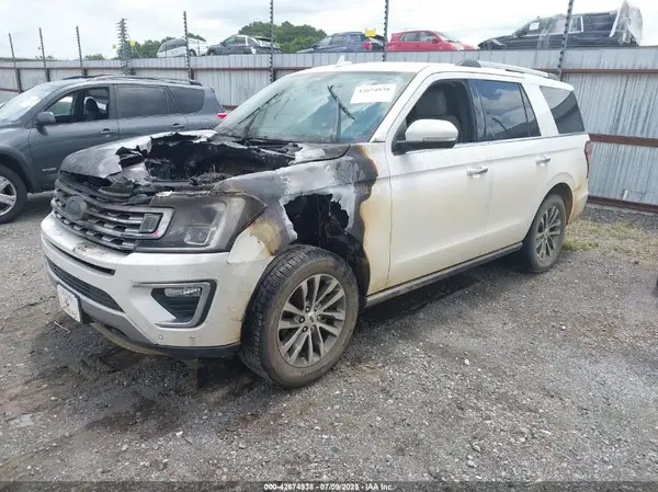 1FMJU2AT8JEA65529 2018 FORD EXPEDITION - Image 2
