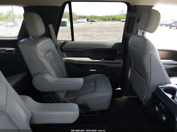 1FMJU2AT8KEA28353 2019 FORD EXPEDITION - Image 8