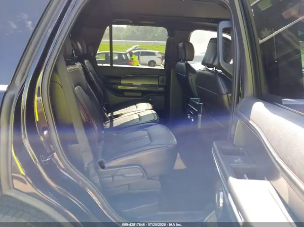 1FMJU2AT8KEA4109 2019 FORD EXPEDITION - Image 8