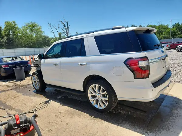 1FMJU2AT8KEA69825 2019 FORD EXPEDITION - Image 2