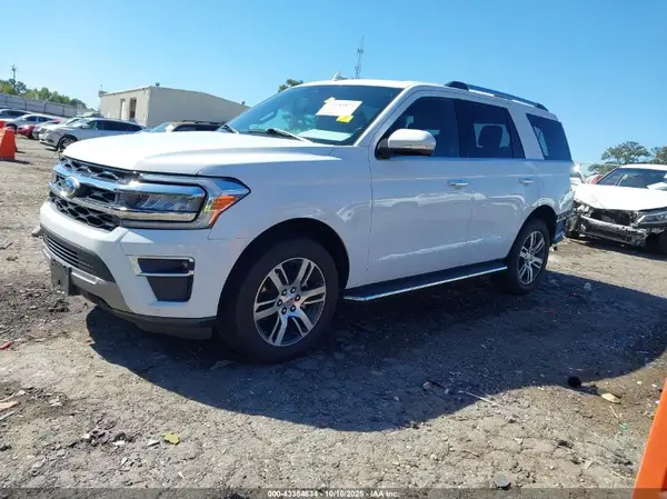 1FMJU2AT8NEA29264 2022 FORD EXPEDITION - Image 2