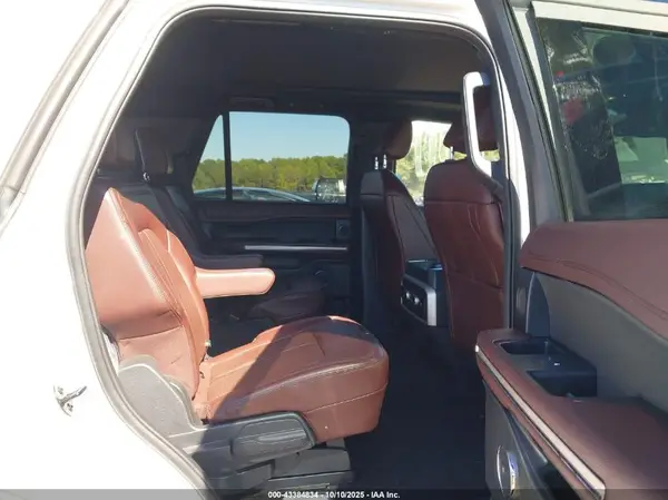 1FMJU2AT8NEA29264 2022 FORD EXPEDITION - Image 8
