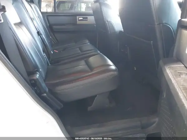 1FMJU2AT9GEF52666 2016 FORD EXPEDITION - Image 8