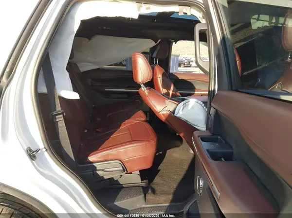 1FMJU2AT9NEA67490 2022 FORD EXPEDITION - Image 8