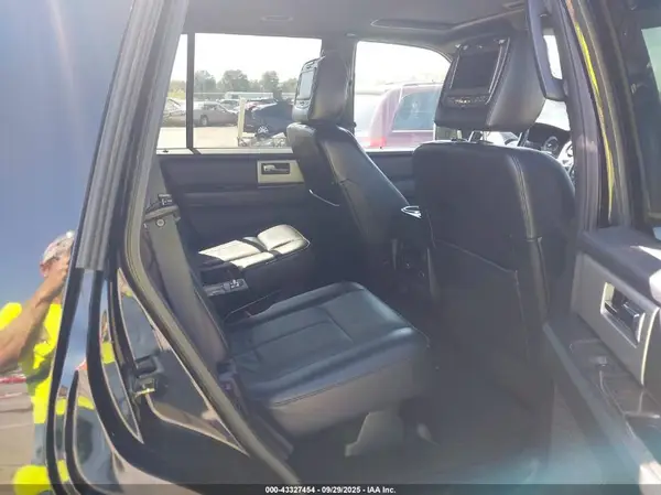 1FMJU2ATXHEA04953 2017 FORD EXPEDITION - Image 8