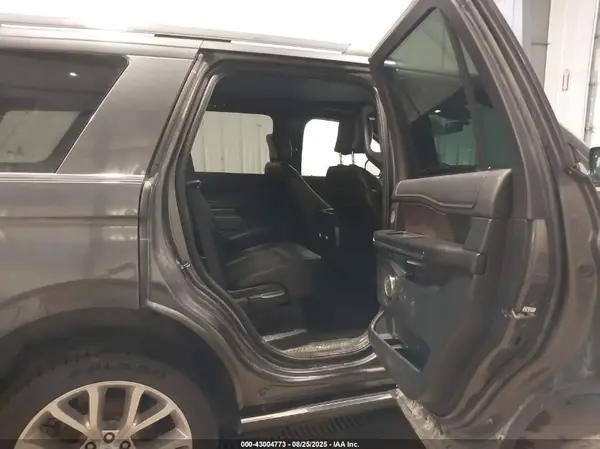 1FMJU2ATXKEA30749 2019 FORD EXPEDITION - Image 8