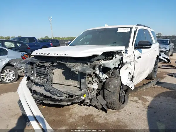1FMJU2ATXKEA85797 2019 FORD EXPEDITION - Image 2