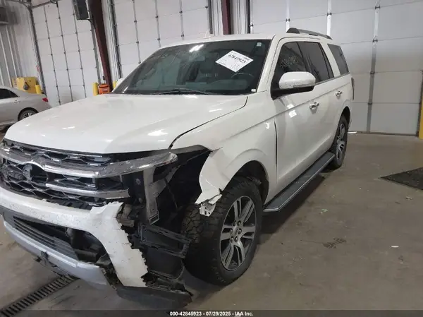 1FMJU2ATXNEA12174 2022 FORD EXPEDITION - Image 2