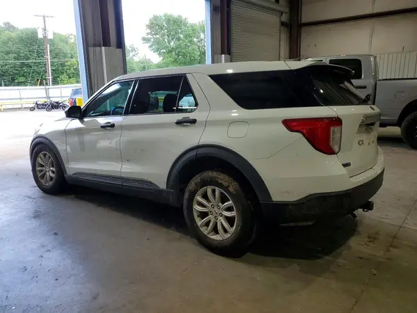 1FMSK7BH0MGA11961 2021 FORD EXPLORER - Image 2
