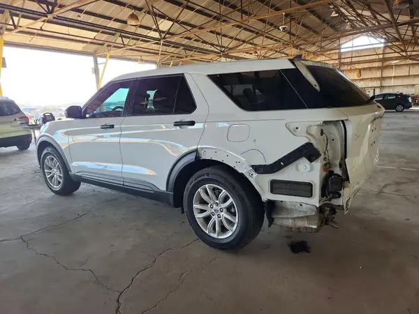 1FMSK7BH1MGB32966 2021 FORD EXPLORER - Image 2