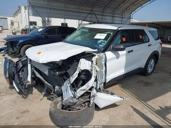 1FMSK7BH1PGB27187 2023 FORD EXPLORER - Image 2