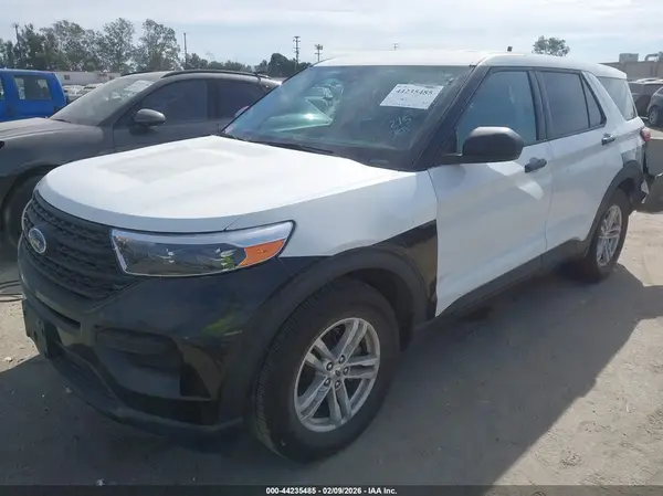 1FMSK7BH2NGB49194 2022 FORD EXPLORER - Image 2