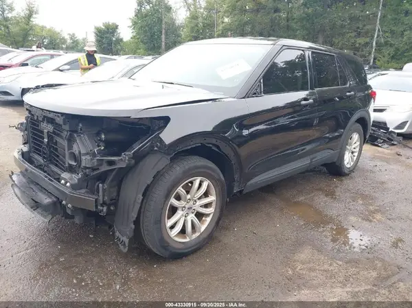 1FMSK7BH7MGB12768 2021 FORD EXPLORER - Image 2