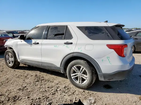 1FMSK7BH7NGA06774 2022 FORD EXPLORER - Image 2