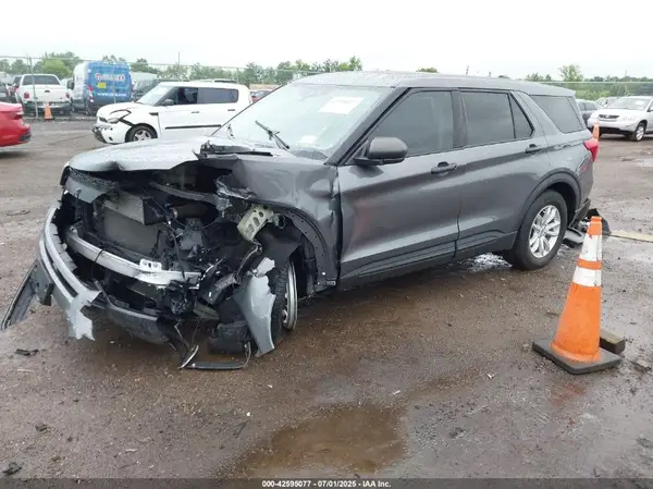1FMSK7BH9MGA22151 2021 FORD EXPLORER - Image 2