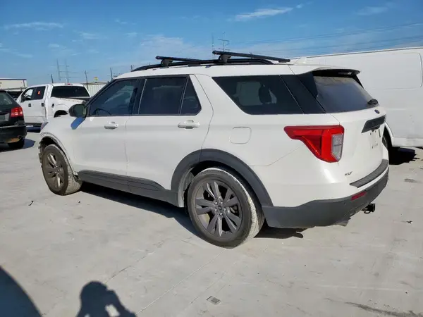 1FMSK7DH0MGA70652 2021 FORD EXPLORER - Image 2