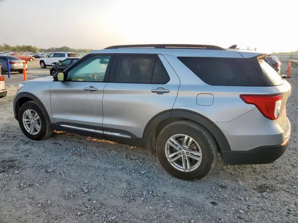 1FMSK7DH0MGC50164 2021 FORD EXPLORER - Image 2